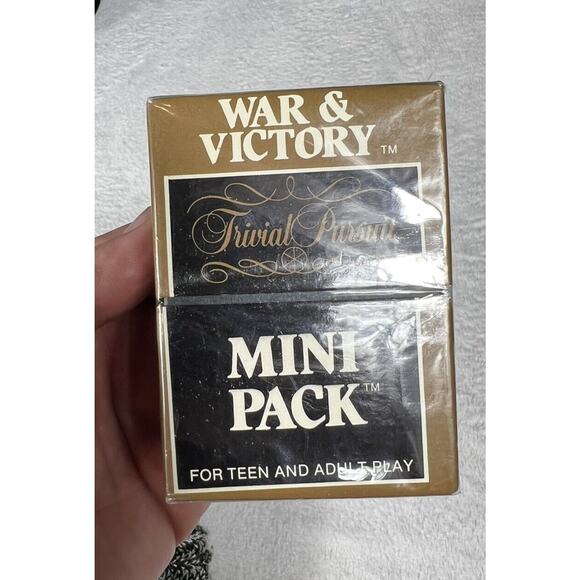 Vintage 1987 Horn Abbot Trivial Pursuit War & Victory Mini Pack Expansion Box - Picture 8 of 10